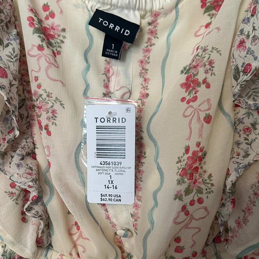 torrid Cream Floral Ruffle Tie-Front Blouse - Picture 2 of 8
